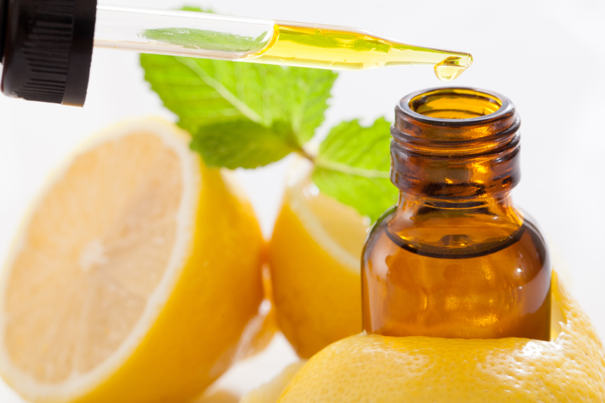 Contra el dolor de garganta, aceite esencial de limón