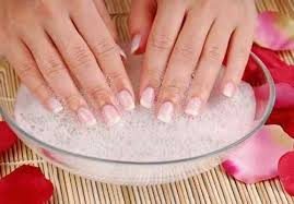 Las mejores cremas caseras para las uñas y las cutículas