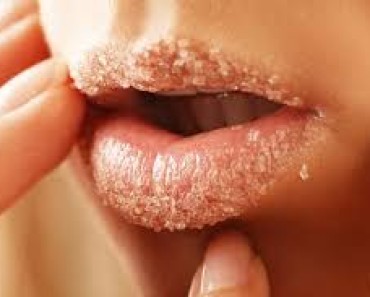 Aprende a hidratar los labios de una manera natural